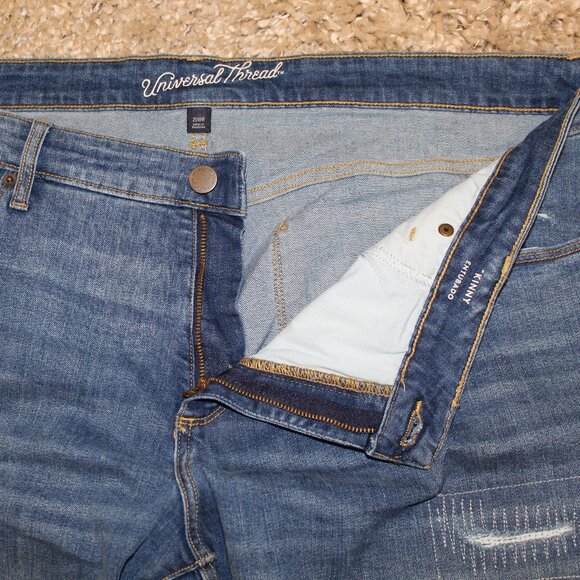 Universal Thread Distressed Skinny Jeans - Sz 20 - Picture 4 of 4